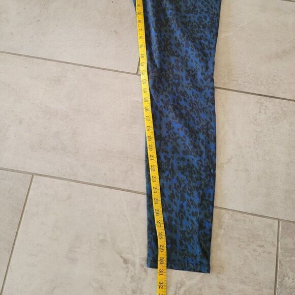 Joe’s Wild Jeans in Midnight Leopard print skinny size 32 - Picture 8 of 8